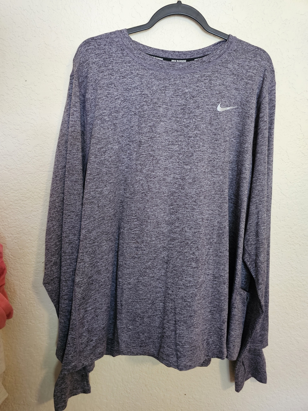 Nike Men's Long Sleeve Heathered Gray Dri-FIT Shirt